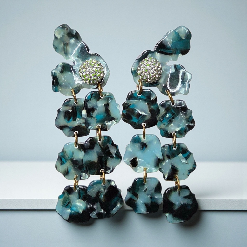 220 Lele Sadoughi Oversized Long Blue Mix Petal Drop Crystal Earrings 75$